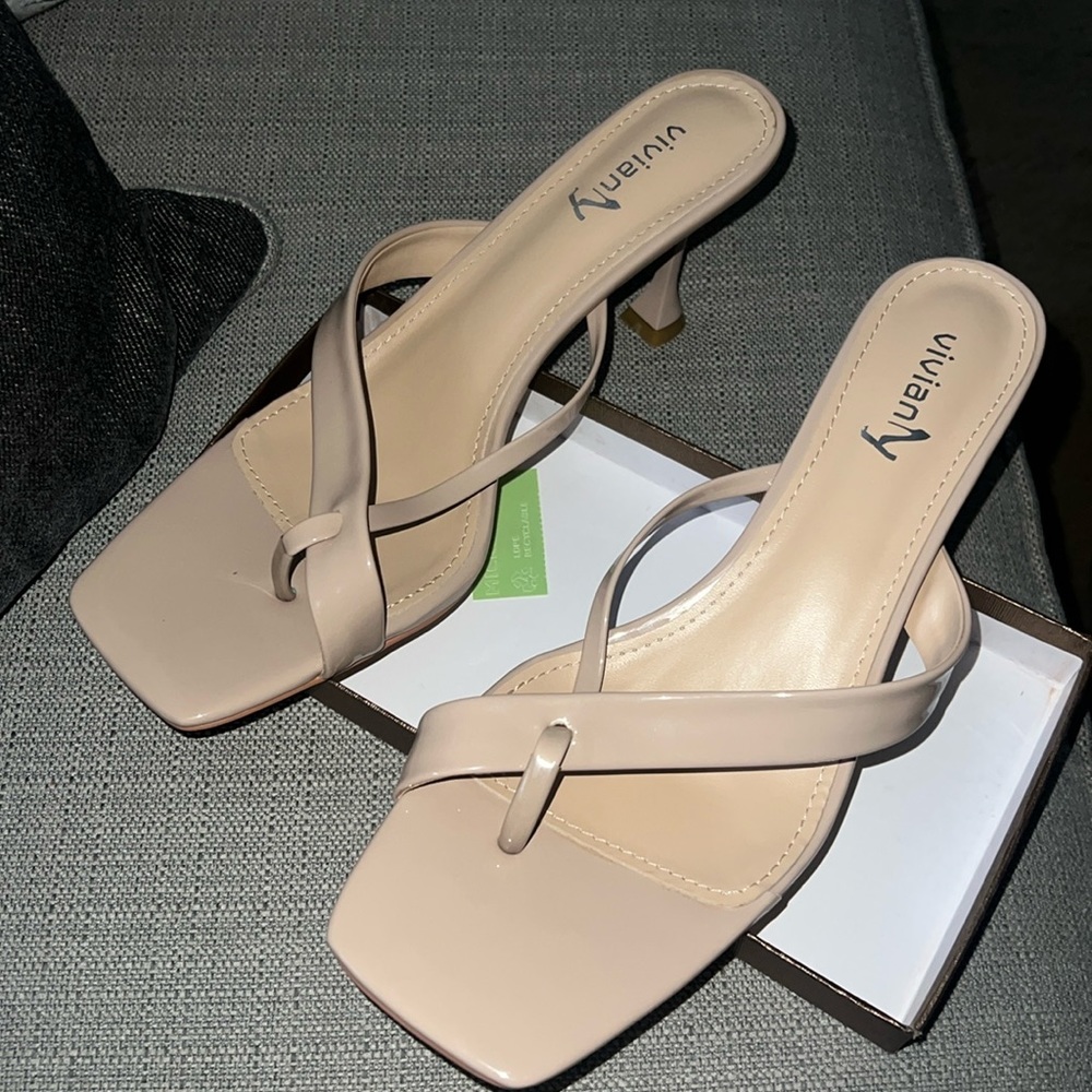 Beige flop heels